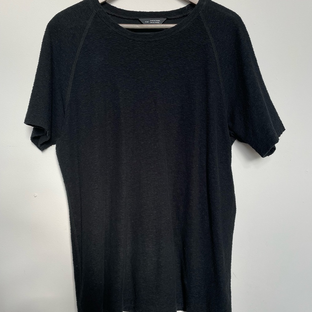 Wings + Horns short sleeve terrycloth textured shirt. Size L.